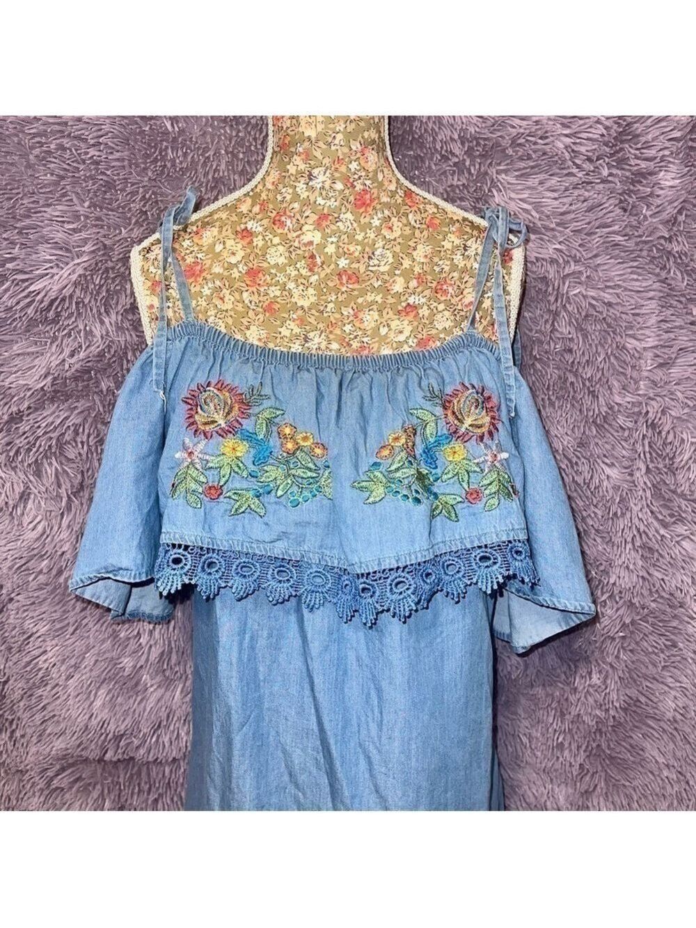 Love by Chesley NWOT Denim Off-shoulder Dress - Picture 3 of 9